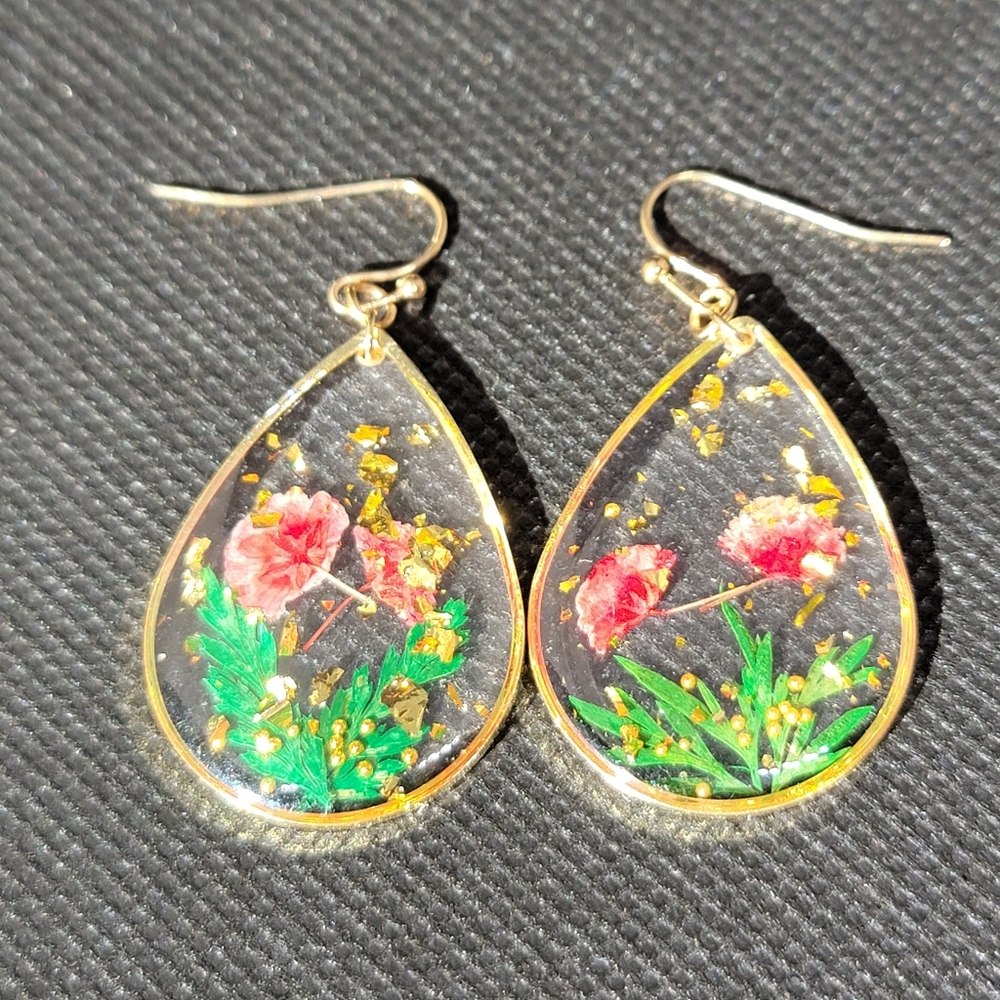 Clear Resin Red Dried Flower Teardrop Earrings 2/$15 3/$20 4/$25‎